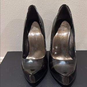 Jessica Simpson Black & Gold Patent Leather Heels EUC
